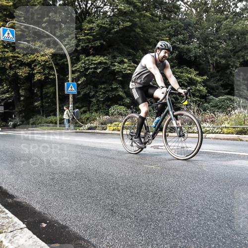 13.09.2026 - Stadtparktriathlon H.Heesch http://msf.ph/oto/10384751 13.09.2026 11:22:48 Radfahren 611, 656, 747 meine-sportfotos.de