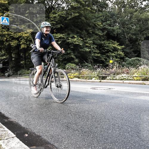13.09.2026 - Stadtparktriathlon H.Heesch http://msf.ph/oto/10384758 13.09.2026 11:22:49 Radfahren 611, 656, 747 meine-sportfotos.de