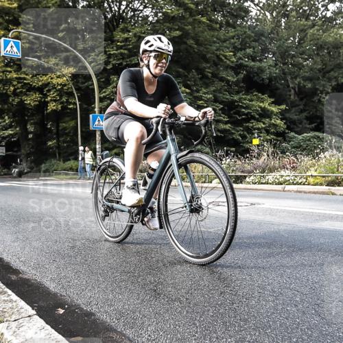 13.09.2026 - Stadtparktriathlon H.Heesch http://msf.ph/oto/10384763 13.09.2026 11:22:57 Radfahren 715 meine-sportfotos.de