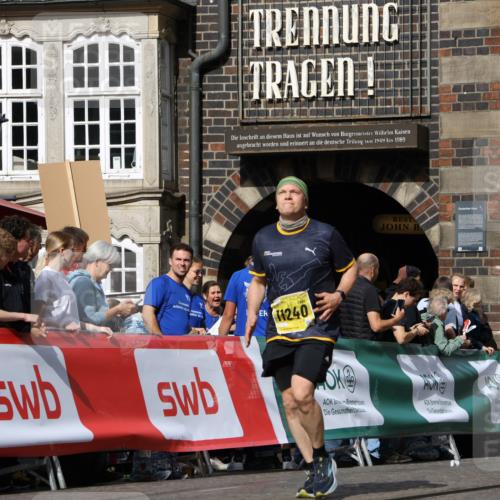 13.09.2026 - 21. swb-Marathon Bremen Strokosch-Dieckow http://msf.ph/oto/10384772 13.09.2026 11:06:42 Ziel 10376, 10681, 10682, 10852, 10853, 11028, 11340, 11374, 11432, 11460, 11690, 11729, 11849, 12217, 12479, 12485, 10378, 10663, 11066, 11370, 12124, 12219, 12249 meine-sportfotos.de