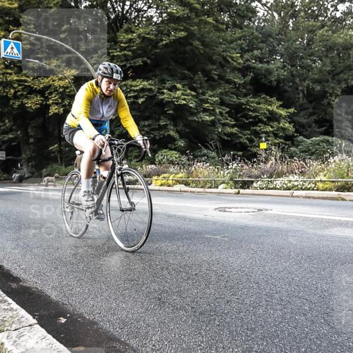 13.09.2026 - Stadtparktriathlon H.Heesch http://msf.ph/oto/10384790 13.09.2026 11:23:15 Radfahren 678, 708, 728, 800 meine-sportfotos.de