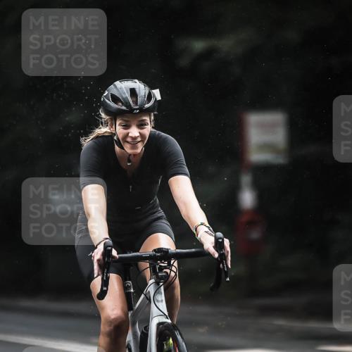 13.09.2026 - Stadtparktriathlon H.Heesch http://msf.ph/oto/10384803 13.09.2026 12:37:32 Radfahren 956, 1152, 1203, 1242, 1280 meine-sportfotos.de