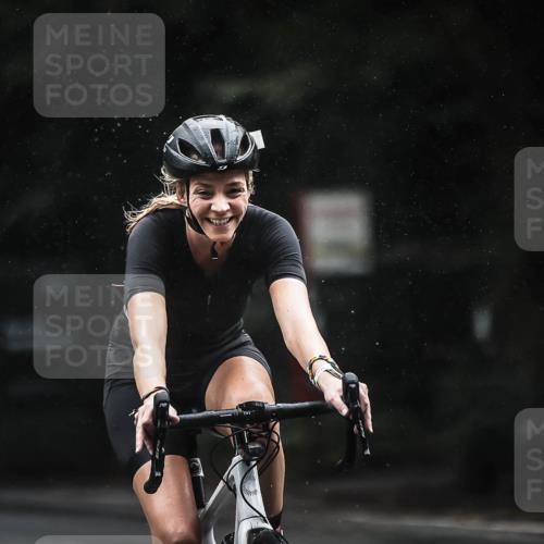 13.09.2026 - Stadtparktriathlon H.Heesch http://msf.ph/oto/10384807 13.09.2026 12:37:32 Radfahren 956, 1152, 1203, 1242, 1280 meine-sportfotos.de
