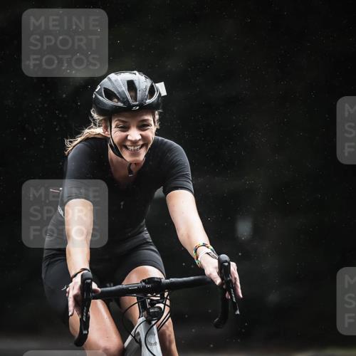 13.09.2026 - Stadtparktriathlon H.Heesch http://msf.ph/oto/10384810 13.09.2026 12:37:32 Radfahren 956, 1152, 1203, 1242, 1280 meine-sportfotos.de
