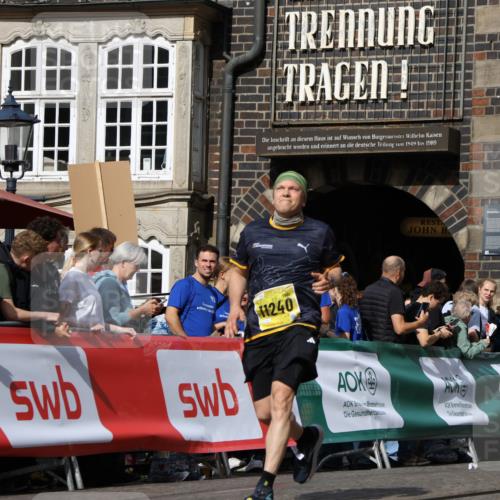 13.09.2026 - 21. swb-Marathon Bremen Strokosch-Dieckow http://msf.ph/oto/10384812 13.09.2026 11:06:42 Ziel 10376, 10681, 10682, 10852, 10853, 11028, 11340, 11374, 11432, 11460, 11690, 11729, 11849, 12217, 12479, 12485, 10378, 10663, 11066, 11370, 12124, 12219, 12249 meine-sportfotos.de