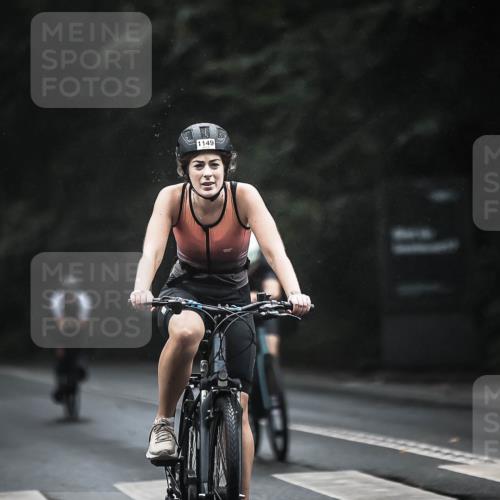 13.09.2026 - Stadtparktriathlon H.Heesch http://msf.ph/oto/10384869 13.09.2026 12:37:44 Radfahren 956, 1149, 1256, 1267, 1270, 1278, 1298 meine-sportfotos.de