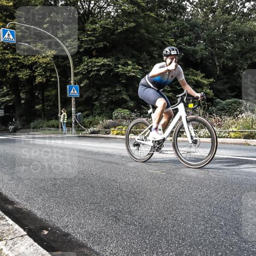 13.09.2026 - Stadtparktriathlon H.Heesch http://msf.ph/oto/10384874 13.09.2026 11:23:58 Radfahren 601, 677, 729, 744 meine-sportfotos.de