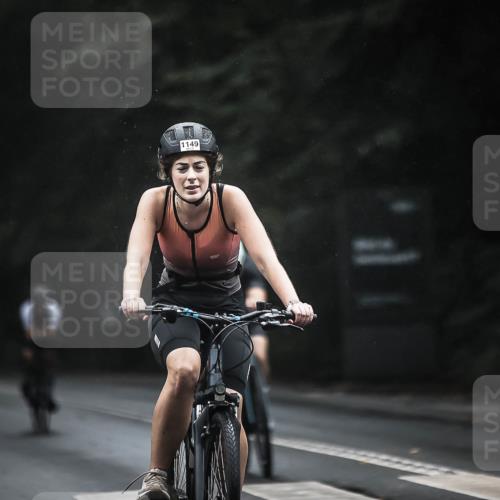 13.09.2026 - Stadtparktriathlon H.Heesch http://msf.ph/oto/10384876 13.09.2026 12:37:44 Radfahren 956, 1149, 1256, 1267, 1270, 1278, 1298 meine-sportfotos.de