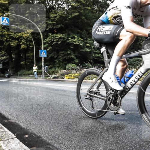 13.09.2026 - Stadtparktriathlon H.Heesch http://msf.ph/oto/10384886 13.09.2026 11:24:20 Radfahren 690 meine-sportfotos.de