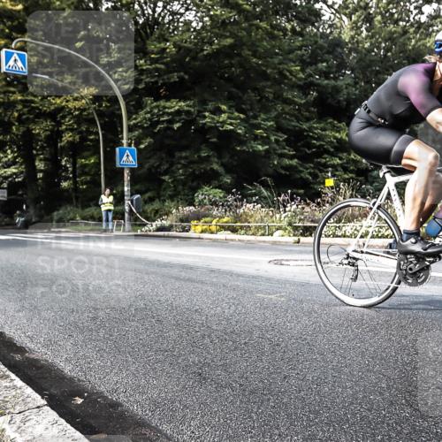 13.09.2026 - Stadtparktriathlon H.Heesch http://msf.ph/oto/10384914 13.09.2026 11:24:36 Radfahren 649, 779, 1799 meine-sportfotos.de