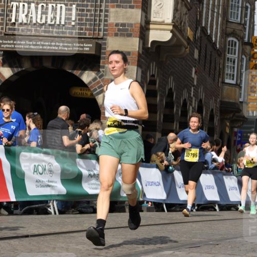 13.09.2026 - 21. swb-Marathon Bremen Strokosch-Dieckow http://msf.ph/oto/10384919 13.09.2026 11:06:46 Ziel 10376, 10681, 10682, 10852, 10853, 11021, 11028, 11240, 11340, 11374, 11432, 11729, 11849, 12217, 12479, 12485, 10378, 10663, 11066, 11257, 12124, 12249 meine-sportfotos.de