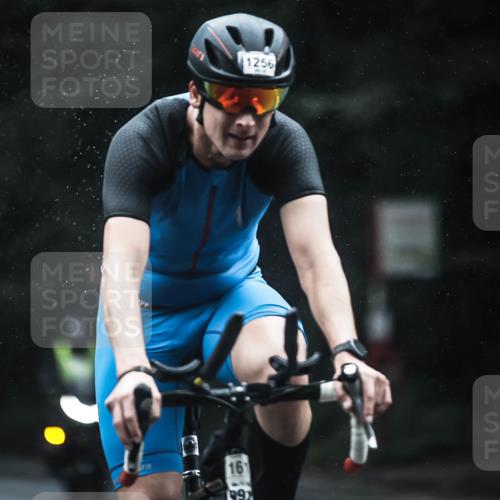 13.09.2026 - Stadtparktriathlon H.Heesch http://msf.ph/oto/10384932 13.09.2026 12:37:51 Radfahren 1076, 1101, 1136, 1232, 1255, 1256, 1267, 1298 meine-sportfotos.de
