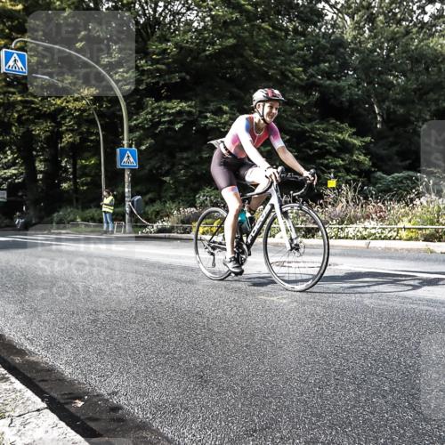 13.09.2026 - Stadtparktriathlon H.Heesch http://msf.ph/oto/10384960 13.09.2026 11:24:41 Radfahren 672, 722, 739, 762, 795, 1799 meine-sportfotos.de