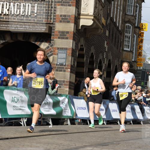 13.09.2026 - 21. swb-Marathon Bremen Strokosch-Dieckow http://msf.ph/oto/10384964 13.09.2026 11:06:49 Ziel 10376, 10654, 10681, 10682, 10849, 10852, 10853, 11021, 11028, 11240, 11340, 11374, 11432, 11729, 11849, 12217, 12479, 12485, 10156, 10378, 10663, 11257 meine-sportfotos.de
