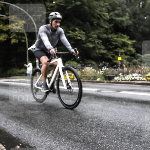 13.09.2026 - Stadtparktriathlon H.Heesch http://msf.ph/oto/10384971 13.09.2026 13:10:24 Radfahren 1229, 1255, 1262, 1326, 1388, 1405, 1417 meine-sportfotos.de