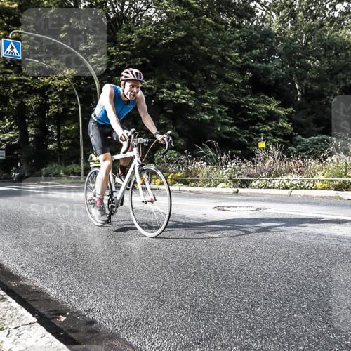 13.09.2026 - Stadtparktriathlon H.Heesch http://msf.ph/oto/10384982 13.09.2026 11:24:44 Radfahren 637, 672, 722, 739, 795 meine-sportfotos.de