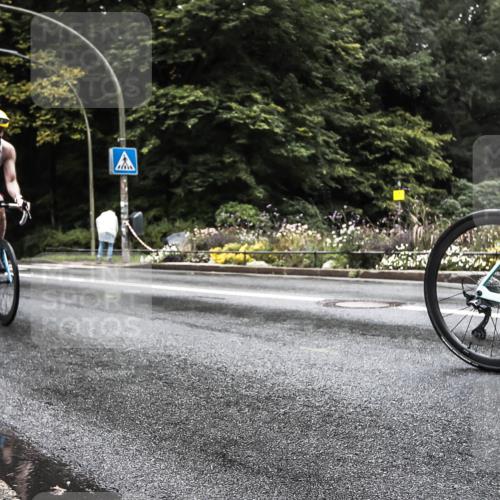 13.09.2026 - Stadtparktriathlon H.Heesch http://msf.ph/oto/10384999 13.09.2026 13:10:39 Radfahren 1193, 1363, 1389 meine-sportfotos.de