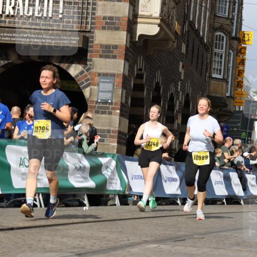 13.09.2026 - 21. swb-Marathon Bremen Strokosch-Dieckow http://msf.ph/oto/10385022 13.09.2026 11:06:49 Ziel 10376, 10654, 10681, 10682, 10849, 10852, 10853, 11021, 11028, 11240, 11340, 11374, 11432, 11729, 11849, 12217, 12479, 12485, 10156, 10378, 10663, 11257 meine-sportfotos.de