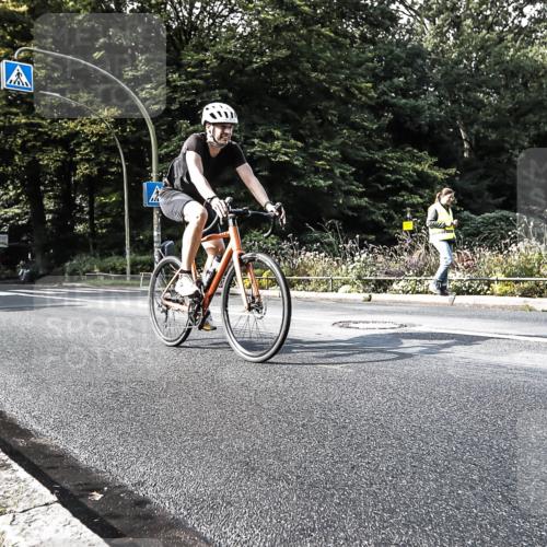 13.09.2026 - Stadtparktriathlon H.Heesch http://msf.ph/oto/10385026 13.09.2026 11:24:54 Radfahren 662, 816 meine-sportfotos.de