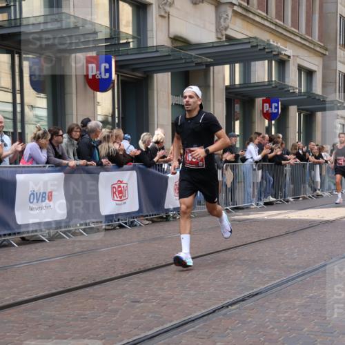 13.09.2026 - 21. swb-Marathon Bremen Strokosch-Dieckow http://msf.ph/oto/10385034 13.09.2026 12:51:14 Ziel 3617, 13033, 858, 1214, 1453, 1639 meine-sportfotos.de