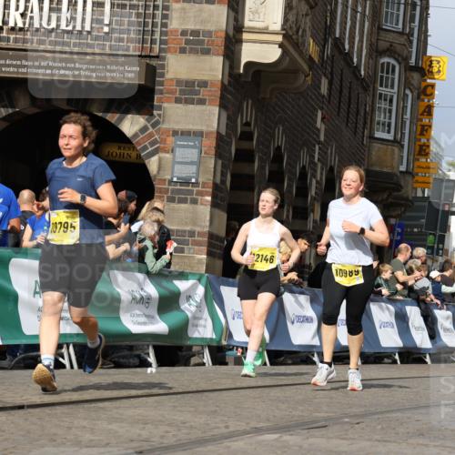 13.09.2026 - 21. swb-Marathon Bremen Strokosch-Dieckow http://msf.ph/oto/10385035 13.09.2026 11:06:49 Ziel 10376, 10654, 10681, 10682, 10849, 10852, 10853, 11021, 11028, 11240, 11340, 11374, 11432, 11729, 11849, 12217, 12479, 12485, 10156, 10378, 10663, 11257 meine-sportfotos.de