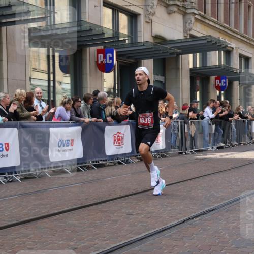 13.09.2026 - 21. swb-Marathon Bremen Strokosch-Dieckow http://msf.ph/oto/10385042 13.09.2026 12:51:14 Ziel 3617, 13033, 858, 1214, 1453, 1639 meine-sportfotos.de