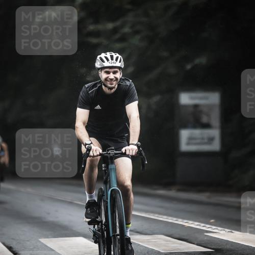 13.09.2026 - Stadtparktriathlon H.Heesch http://msf.ph/oto/10385047 13.09.2026 12:38:02 Radfahren 949, 1072, 1101, 1108, 1248, 1254 meine-sportfotos.de