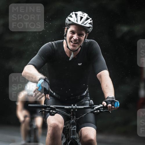 13.09.2026 - Stadtparktriathlon H.Heesch http://msf.ph/oto/10385074 13.09.2026 12:38:05 Radfahren 949, 1072, 1108, 1179, 1248, 1254 meine-sportfotos.de
