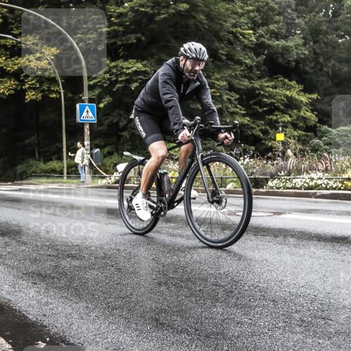 13.09.2026 - Stadtparktriathlon H.Heesch http://msf.ph/oto/10385080 13.09.2026 13:11:34 Radfahren 1250, 1348, 1445 meine-sportfotos.de