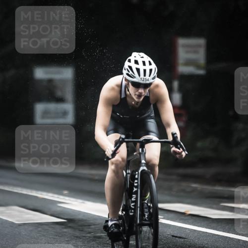 13.09.2026 - Stadtparktriathlon H.Heesch http://msf.ph/oto/10385081 13.09.2026 12:38:06 Radfahren 949, 1072, 1108, 1179, 1248, 1254 meine-sportfotos.de