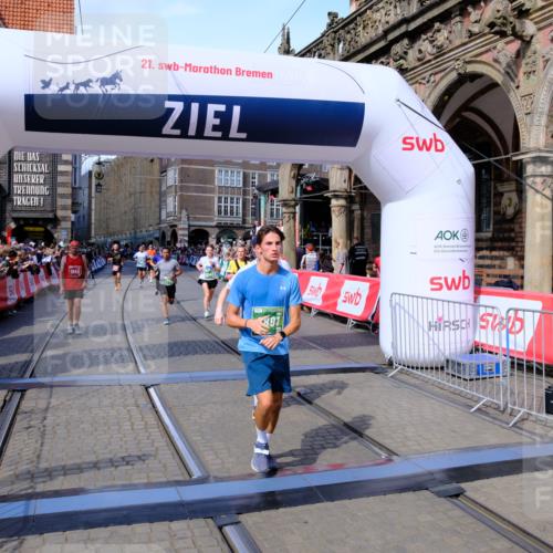 13.09.2026 - 21. swb-Marathon Bremen Tim E. http://msf.ph/oto/10385110 13.09.2026 13:22:55 Ziel 388, 913, 1933, 2402, 2481, 2771, 2806, 3855, 4483, 4697, 6707, 6891, 7586, 8547, 8551, 8694, 9090, 9510 meine-sportfotos.de