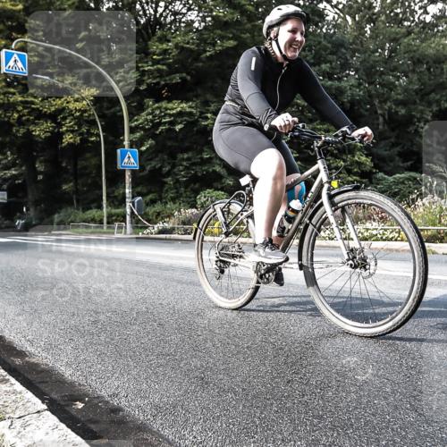 13.09.2026 - Stadtparktriathlon H.Heesch http://msf.ph/oto/10385116 13.09.2026 11:25:21 Radfahren 759, 794 meine-sportfotos.de