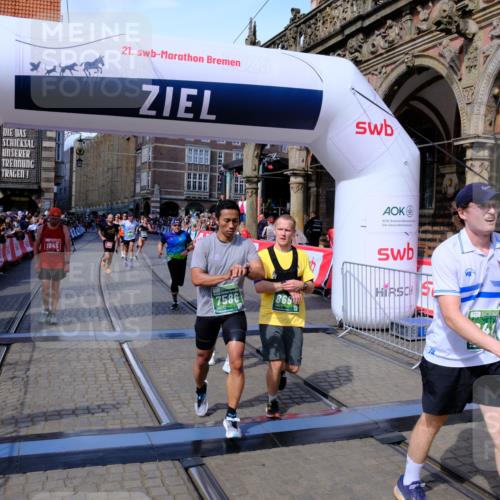 13.09.2026 - 21. swb-Marathon Bremen Tim E. http://msf.ph/oto/10385130 13.09.2026 13:22:58 Ziel 388, 913, 2402, 2481, 2771, 2806, 4483, 4697, 6707, 6792, 6891, 7586, 8547, 8551, 8694, 9090, 9510 meine-sportfotos.de