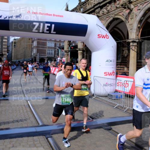 13.09.2026 - 21. swb-Marathon Bremen Tim E. http://msf.ph/oto/10385137 13.09.2026 13:22:58 Ziel 388, 913, 2402, 2481, 2771, 2806, 4483, 4697, 6707, 6792, 6891, 7586, 8547, 8551, 8694, 9090, 9510 meine-sportfotos.de