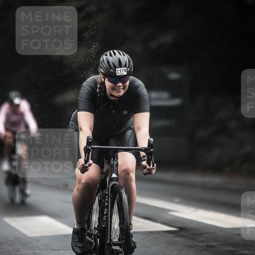 13.09.2026 - Stadtparktriathlon H.Heesch http://msf.ph/oto/10385138 13.09.2026 12:38:12 Radfahren 1072, 1108, 1123, 1179 meine-sportfotos.de
