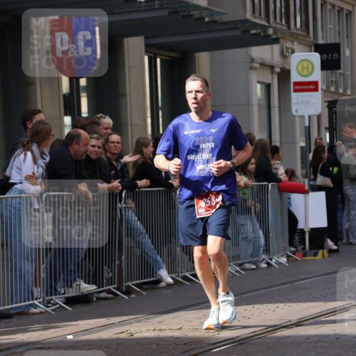 13.09.2026 - 21. swb-Marathon Bremen Strokosch-Dieckow http://msf.ph/oto/10385180 13.09.2026 12:51:22 Ziel 482, 943, 1126, 858, 1453, 3617, 13033 meine-sportfotos.de