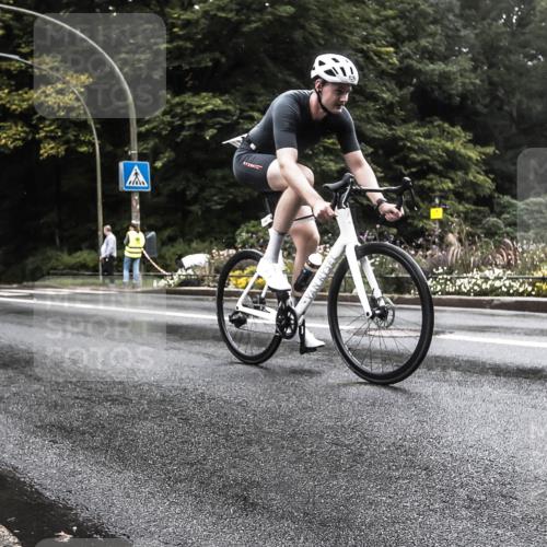 13.09.2026 - Stadtparktriathlon H.Heesch http://msf.ph/oto/10385181 13.09.2026 13:12:42 Radfahren 1218, 1268 meine-sportfotos.de