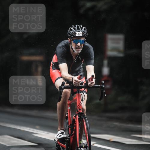 13.09.2026 - Stadtparktriathlon H.Heesch http://msf.ph/oto/10385203 13.09.2026 12:38:21 Radfahren 1097, 1128, 1140, 1164, 1193, 1194, 1228 meine-sportfotos.de