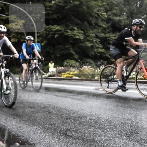 13.09.2026 - Stadtparktriathlon H.Heesch http://msf.ph/oto/10385231 13.09.2026 13:13:31 Radfahren 1208, 1311, 1372, 1401, 1424 meine-sportfotos.de