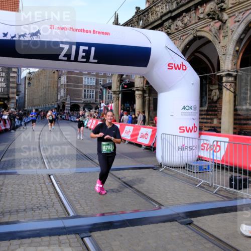 13.09.2026 - 21. swb-Marathon Bremen Tim E. http://msf.ph/oto/10385234 13.09.2026 13:23:10 Ziel 913, 1963, 2040, 2806, 3098, 3145, 3560, 6707, 6737, 6792, 7909, 8377, 8551, 8646, 8671, 8672, 8819, 8820, 9510 meine-sportfotos.de