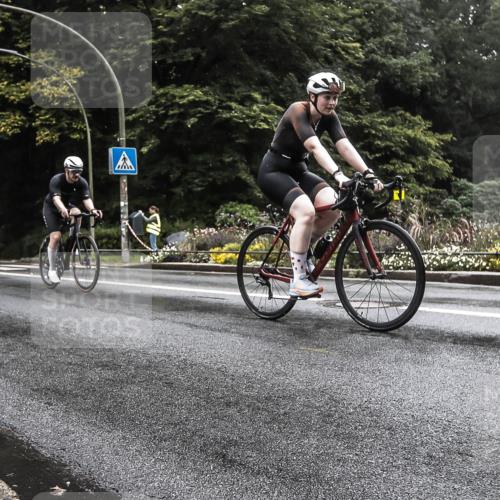 13.09.2026 - Stadtparktriathlon H.Heesch http://msf.ph/oto/10385251 13.09.2026 13:13:37 Radfahren 1082, 1261, 1407 meine-sportfotos.de