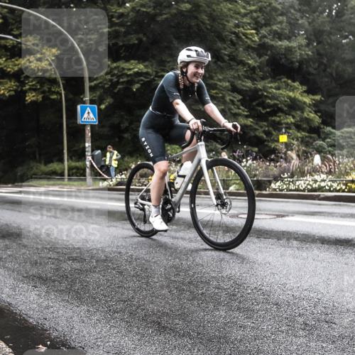 13.09.2026 - Stadtparktriathlon H.Heesch http://msf.ph/oto/10385314 13.09.2026 13:14:37 Radfahren 1283, 1341, 1435, 1464 meine-sportfotos.de