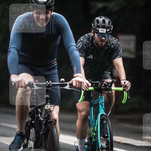 13.09.2026 - Stadtparktriathlon H.Heesch http://msf.ph/oto/10385321 13.09.2026 12:38:30 Radfahren 950, 959, 1097, 1105, 1128, 1133, 1164, 1193, 1204, 1282 meine-sportfotos.de