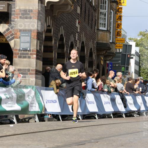 13.09.2026 - 21. swb-Marathon Bremen Strokosch-Dieckow http://msf.ph/oto/10385323 13.09.2026 11:07:07 Ziel 10323, 10378, 10654, 10663, 10795, 10849, 10989, 11066, 11370, 12124, 12146, 12219, 12249, 10205, 10488, 10748, 11100, 11123, 11246, 11393, 11600, 11696, 11759, 11822, 11823, 11917, 12020, 12173, 12255, 12266, 12536 meine-sportfotos.de