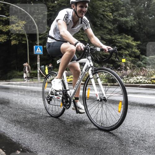 13.09.2026 - Stadtparktriathlon H.Heesch http://msf.ph/oto/10385349 13.09.2026 13:15:05 Radfahren 1211 meine-sportfotos.de