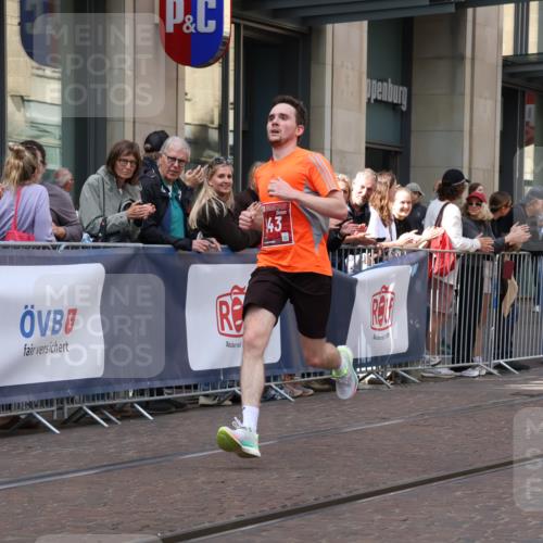 13.09.2026 - 21. swb-Marathon Bremen Strokosch-Dieckow http://msf.ph/oto/10385356 13.09.2026 12:52:05 Ziel 525, 959, 1357, 1507, 7768, 482, 943, 1126 meine-sportfotos.de