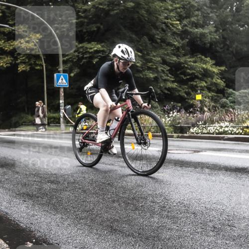 13.09.2026 - Stadtparktriathlon H.Heesch http://msf.ph/oto/10385362 13.09.2026 13:15:11 Radfahren 1210 meine-sportfotos.de