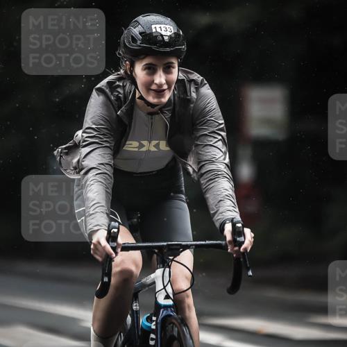 13.09.2026 - Stadtparktriathlon H.Heesch http://msf.ph/oto/10385364 13.09.2026 12:38:37 Radfahren 1105, 1133, 1154, 1176, 1282 meine-sportfotos.de