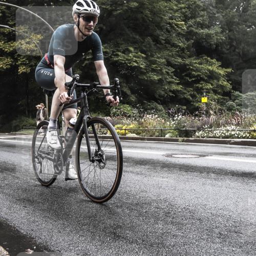 13.09.2026 - Stadtparktriathlon H.Heesch http://msf.ph/oto/10385370 13.09.2026 13:15:20 Radfahren 1304, 1376, 1381 meine-sportfotos.de