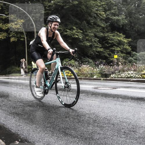 13.09.2026 - Stadtparktriathlon H.Heesch http://msf.ph/oto/10385375 13.09.2026 13:15:26 Radfahren 1304, 1317 meine-sportfotos.de